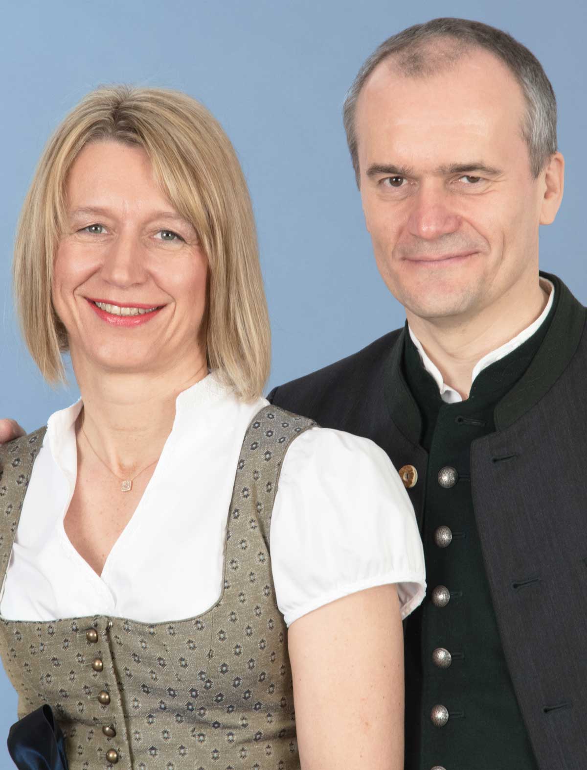 Abbildung von Thomas und Theresa Albrecht, Inhaber des familiengeführten Hotels zur Post in Rohrdorf